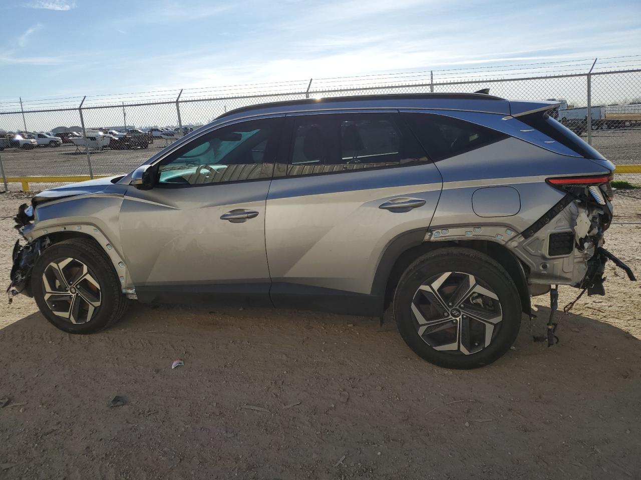 Photo 1 VIN: KM8JECA15NU047387 - HYUNDAI TUCSON 