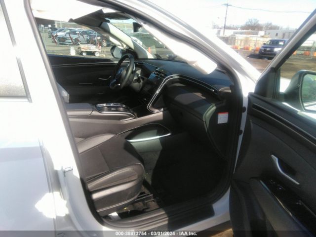 Photo 4 VIN: KM8JFCA12PU108601 - HYUNDAI TUCSON HYBRID 