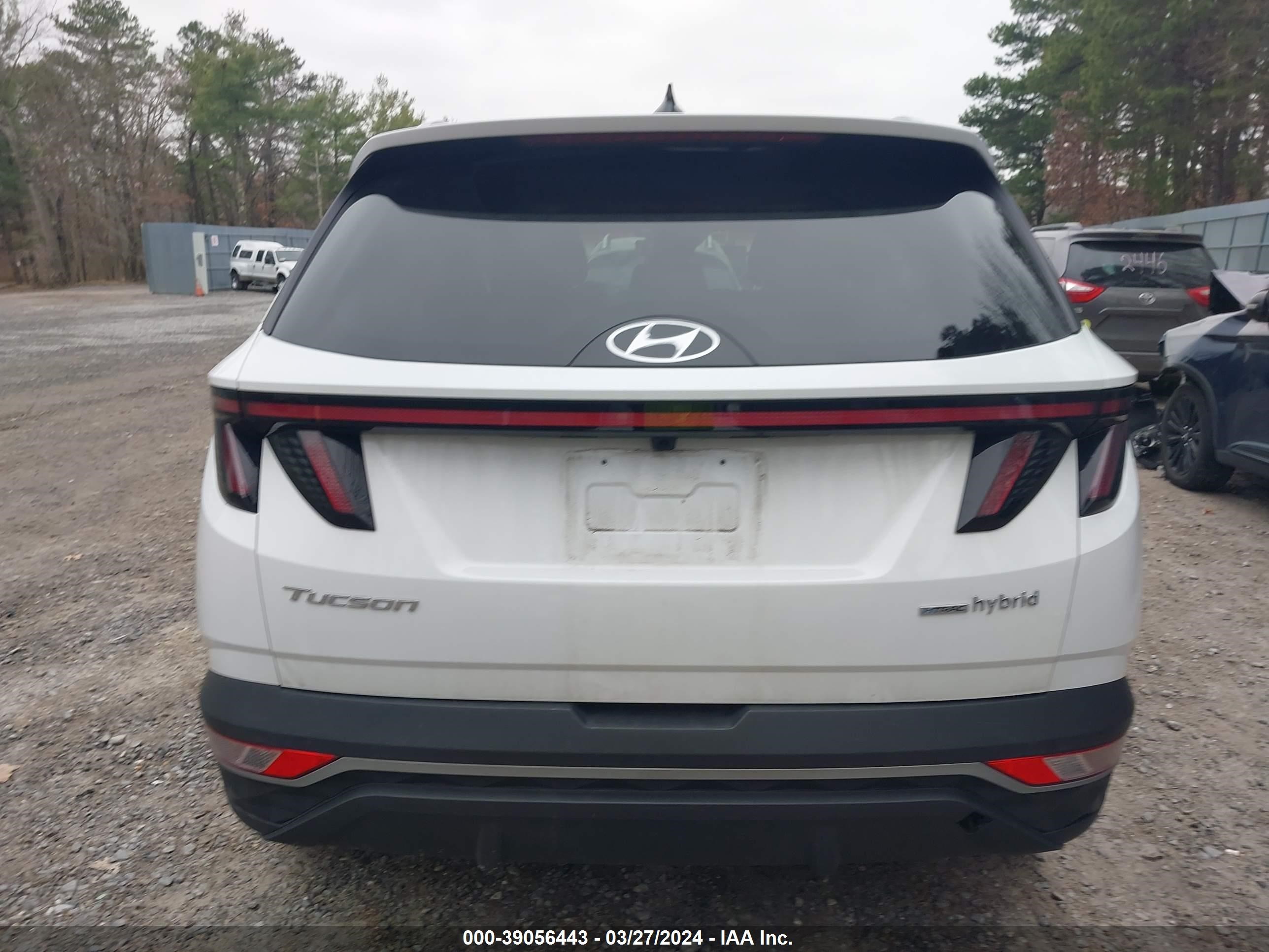 Photo 15 VIN: KM8JFCA15NU065790 - HYUNDAI TUCSON 