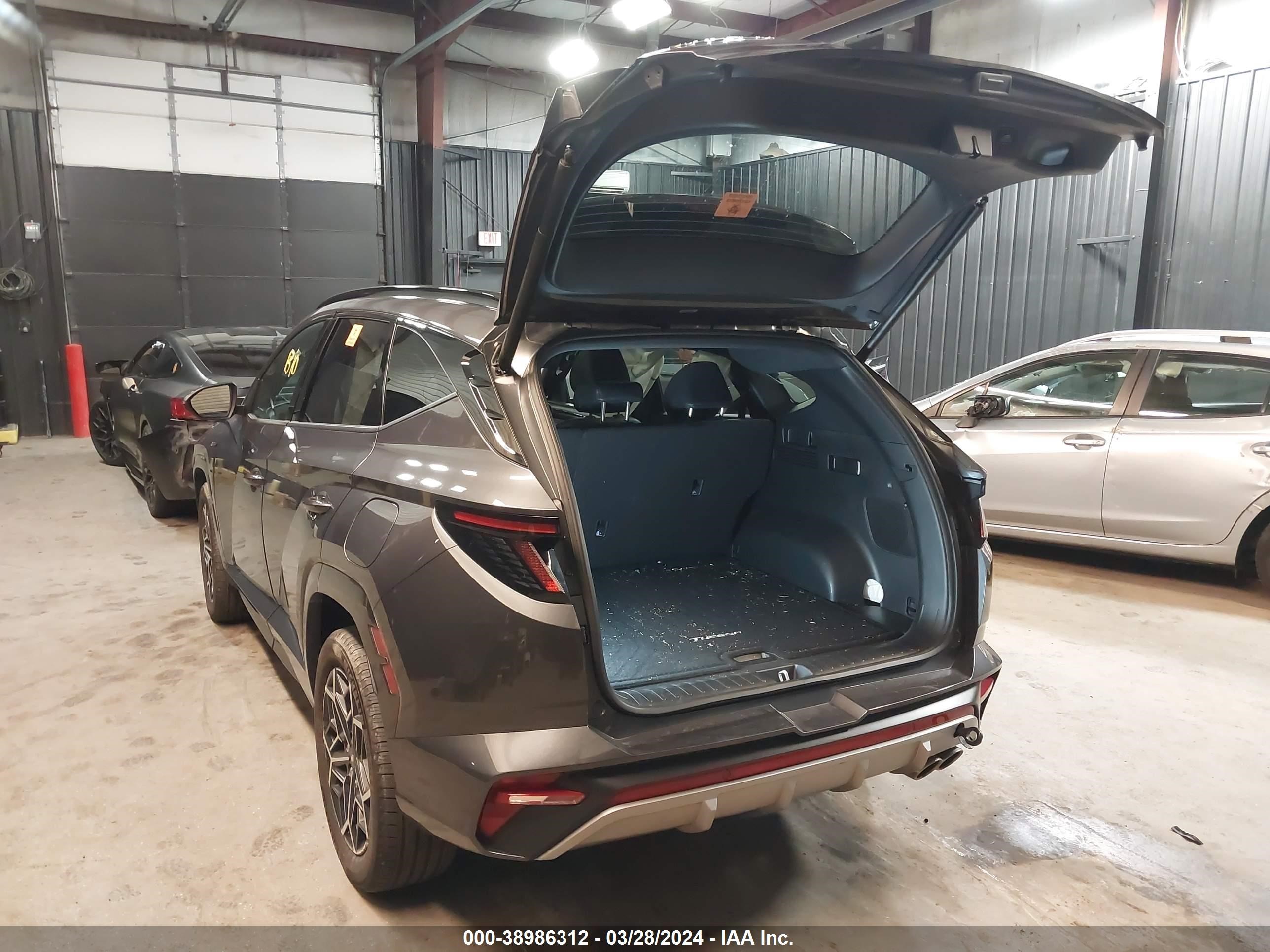 Photo 2 VIN: KM8JFCAE8PU176680 - HYUNDAI TUCSON 