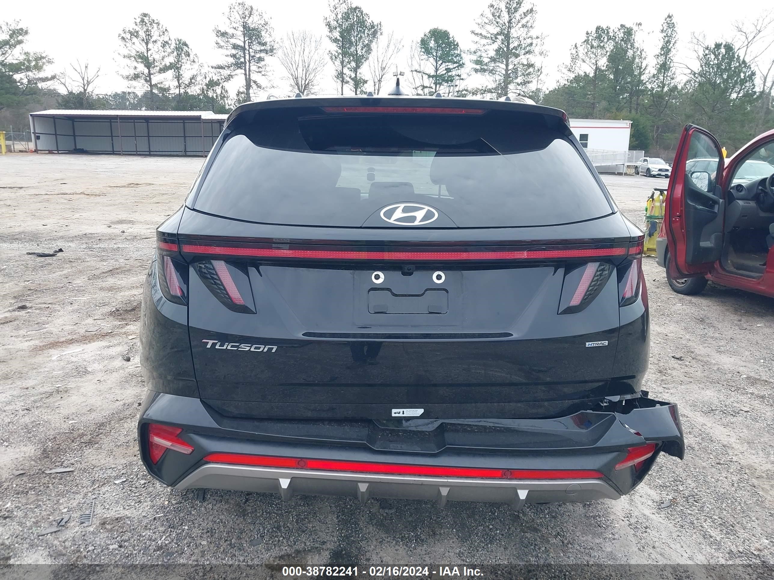 Photo 15 VIN: KM8JFCAE8PU190739 - HYUNDAI TUCSON 