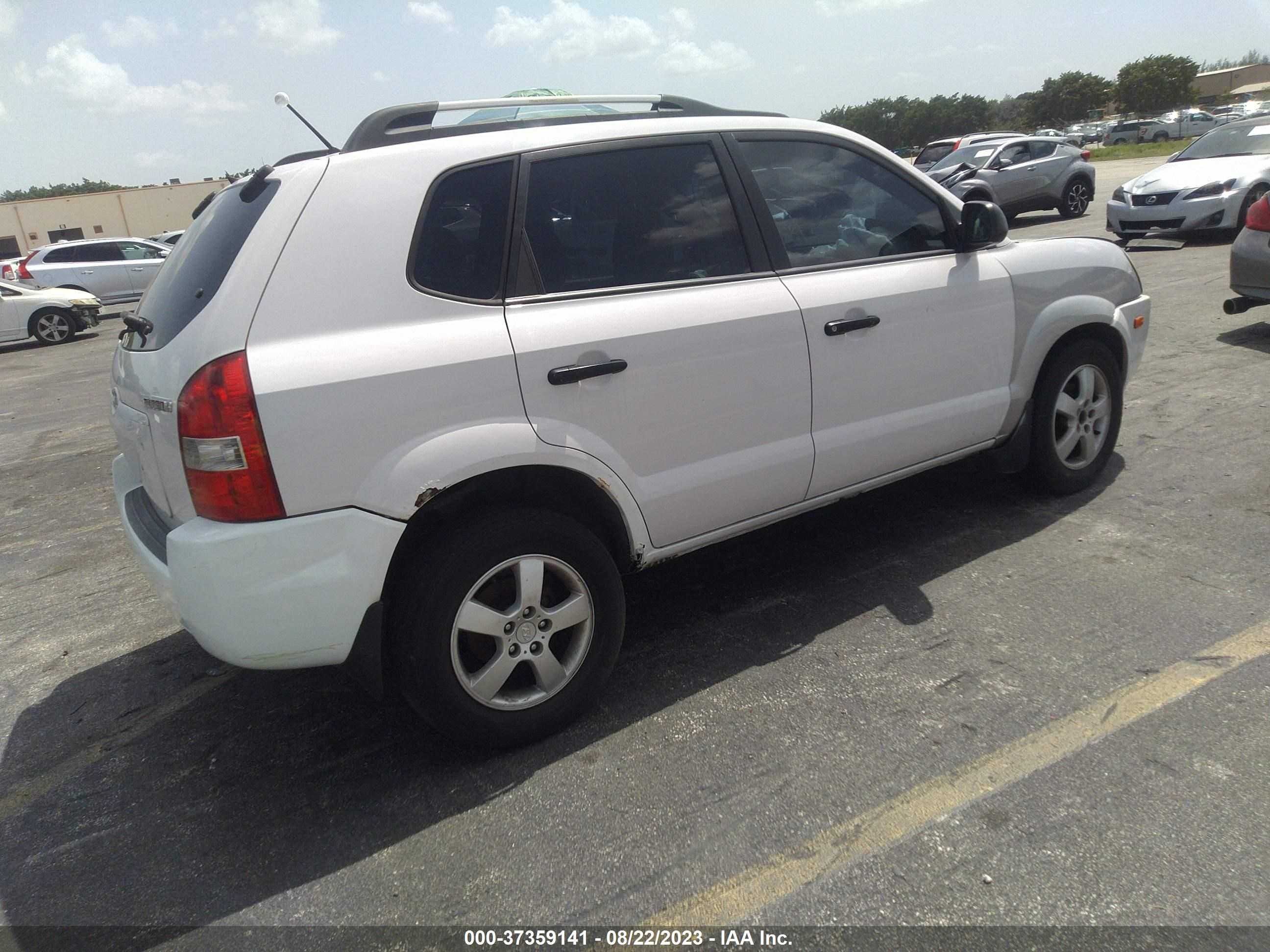 Photo 3 VIN: KM8JM12B15U082247 - HYUNDAI TUCSON 