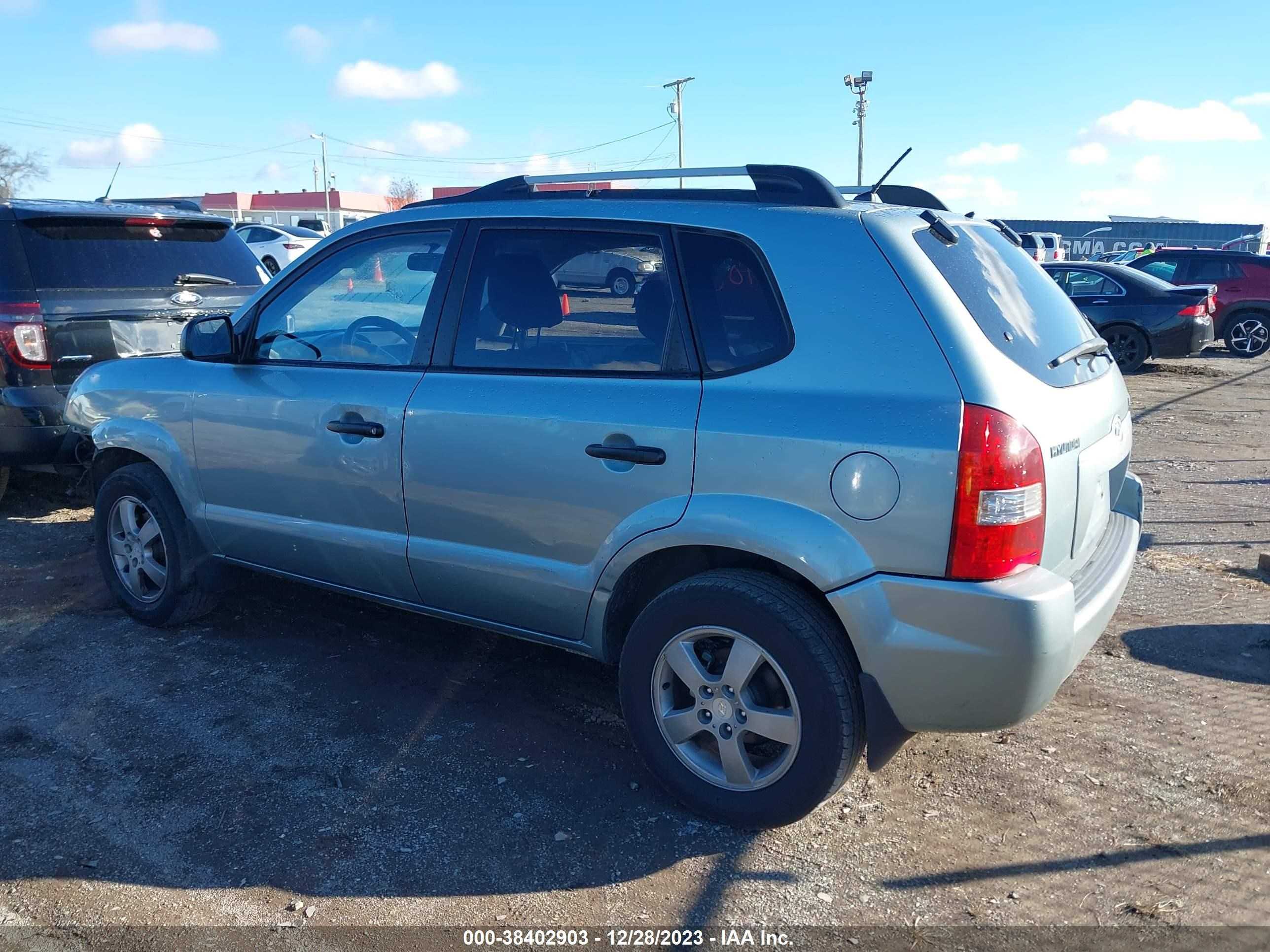 Photo 2 VIN: KM8JM12B27U633157 - HYUNDAI TUCSON 