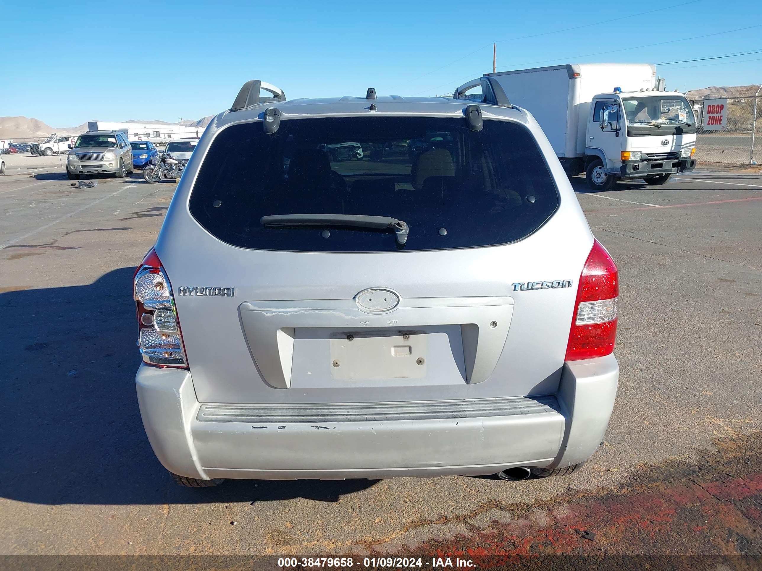 Photo 15 VIN: KM8JM12B95U069519 - HYUNDAI TUCSON 