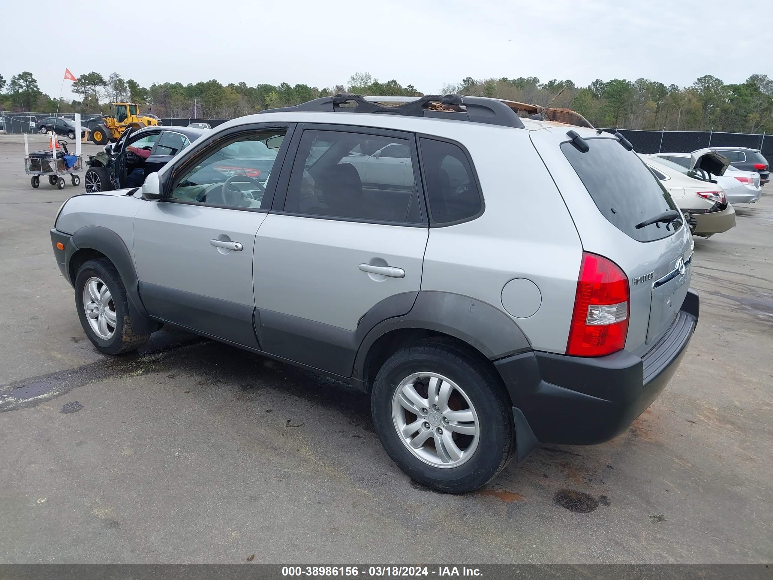 Photo 2 VIN: KM8JN12D27U585545 - HYUNDAI TUCSON 