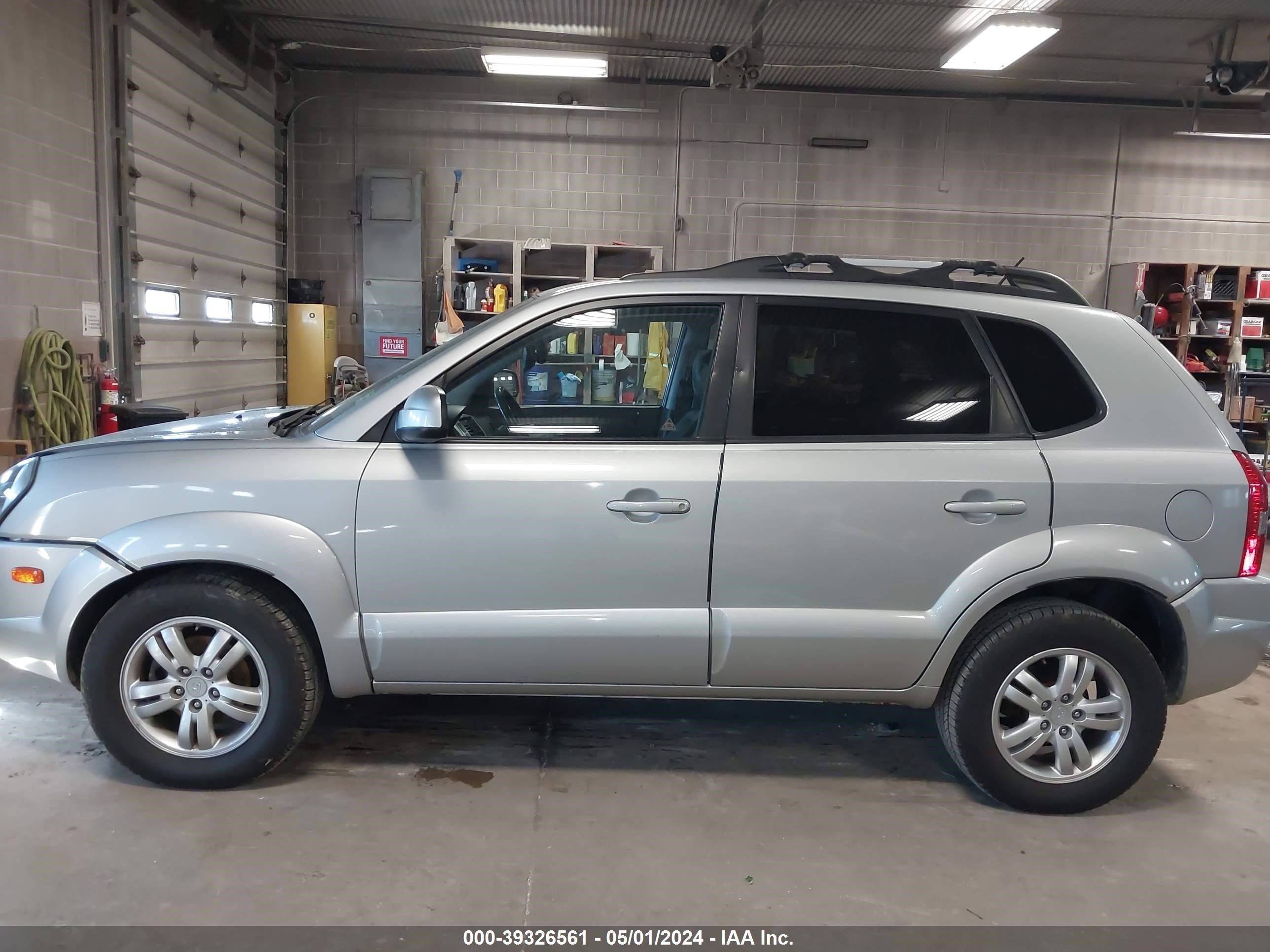 Photo 13 VIN: KM8JN12D28U834802 - HYUNDAI TUCSON 