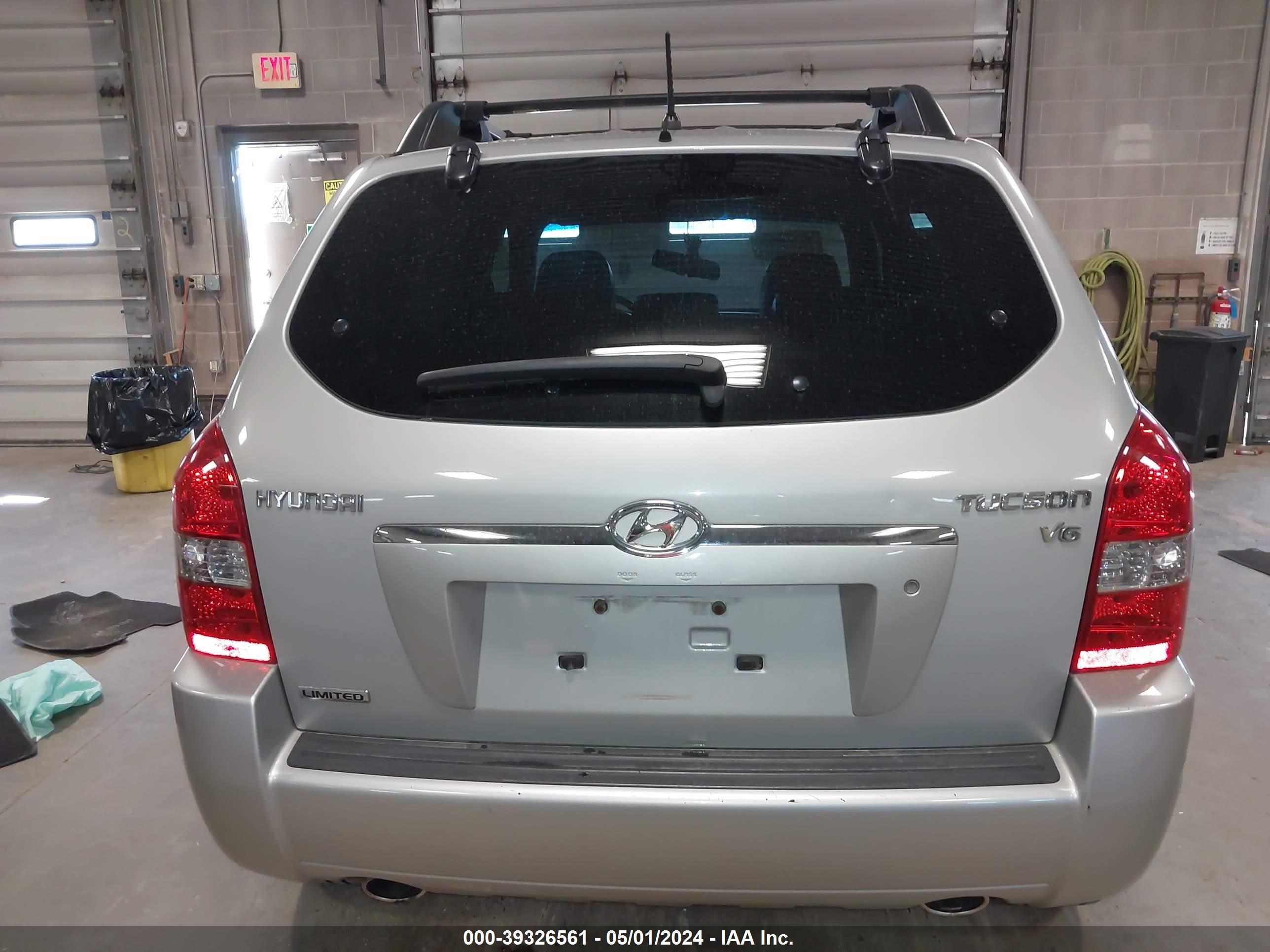 Photo 15 VIN: KM8JN12D28U834802 - HYUNDAI TUCSON 