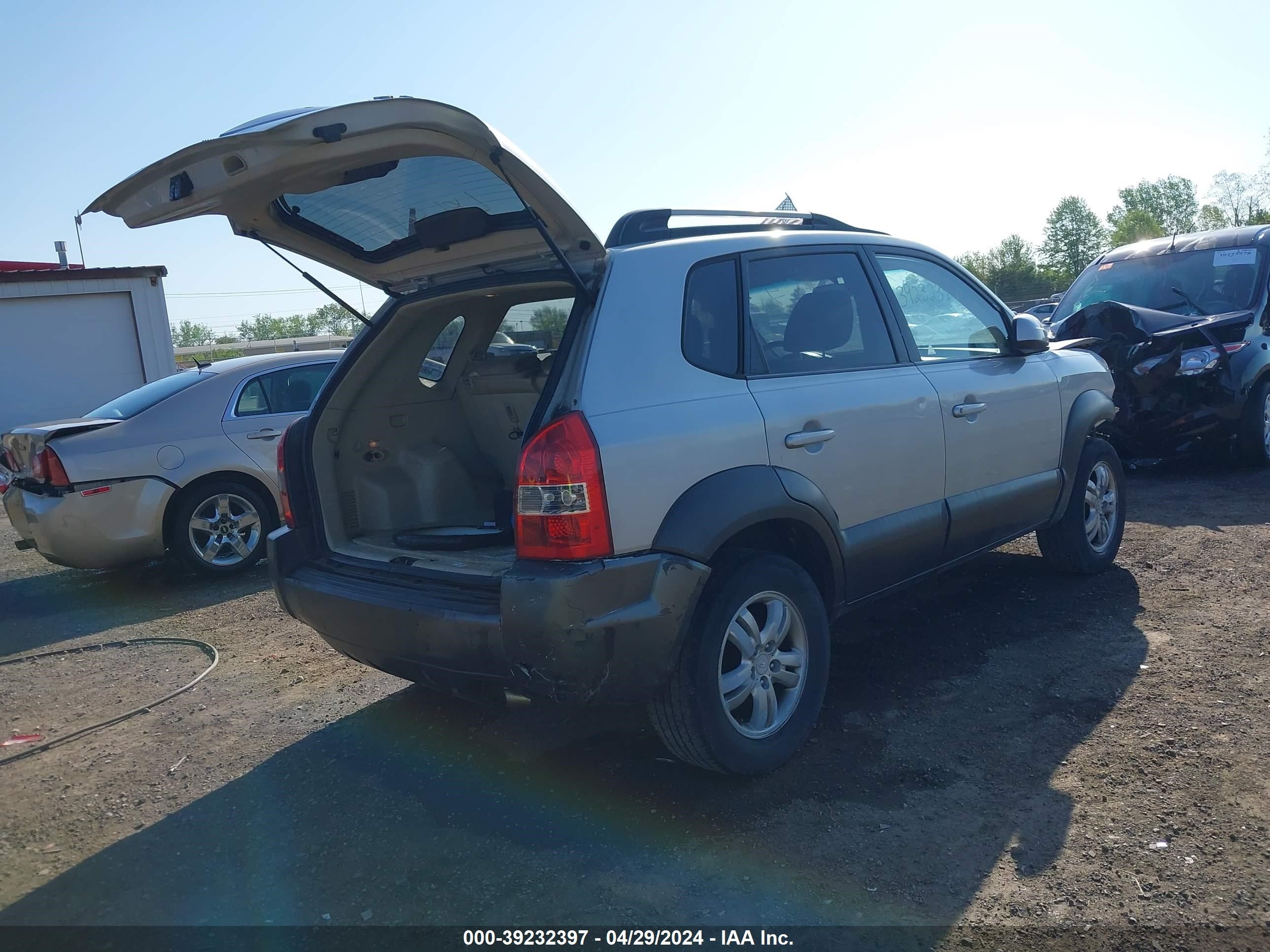 Photo 3 VIN: KM8JN12D37U475927 - HYUNDAI TUCSON 