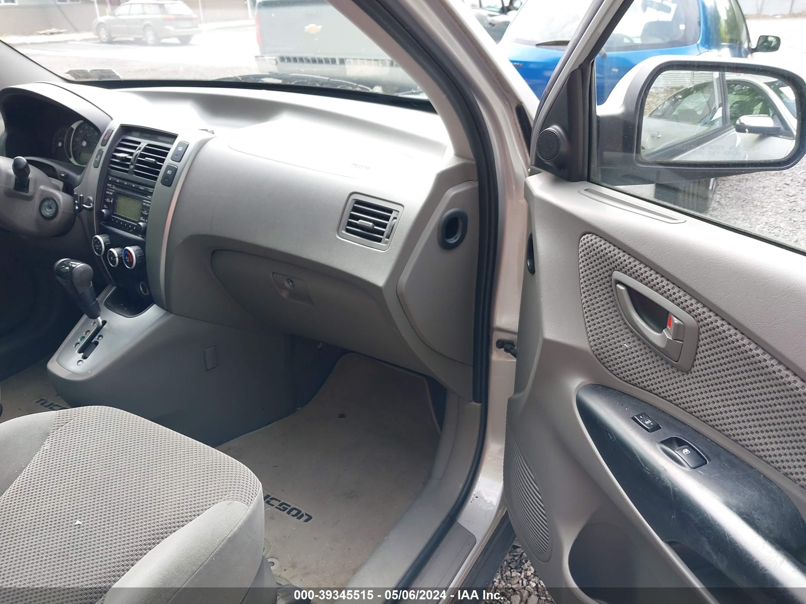 Photo 4 VIN: KM8JN12D39U936322 - HYUNDAI TUCSON 