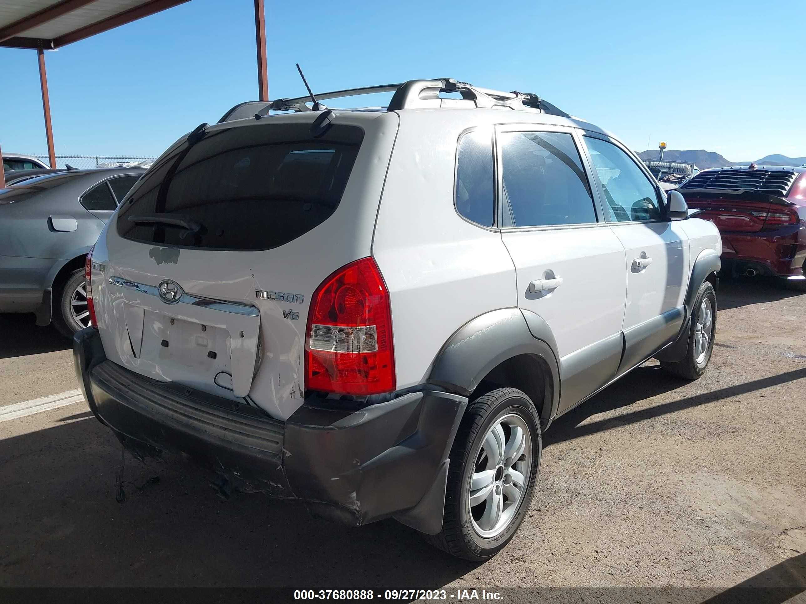 Photo 3 VIN: KM8JN12D97U584666 - HYUNDAI TUCSON 