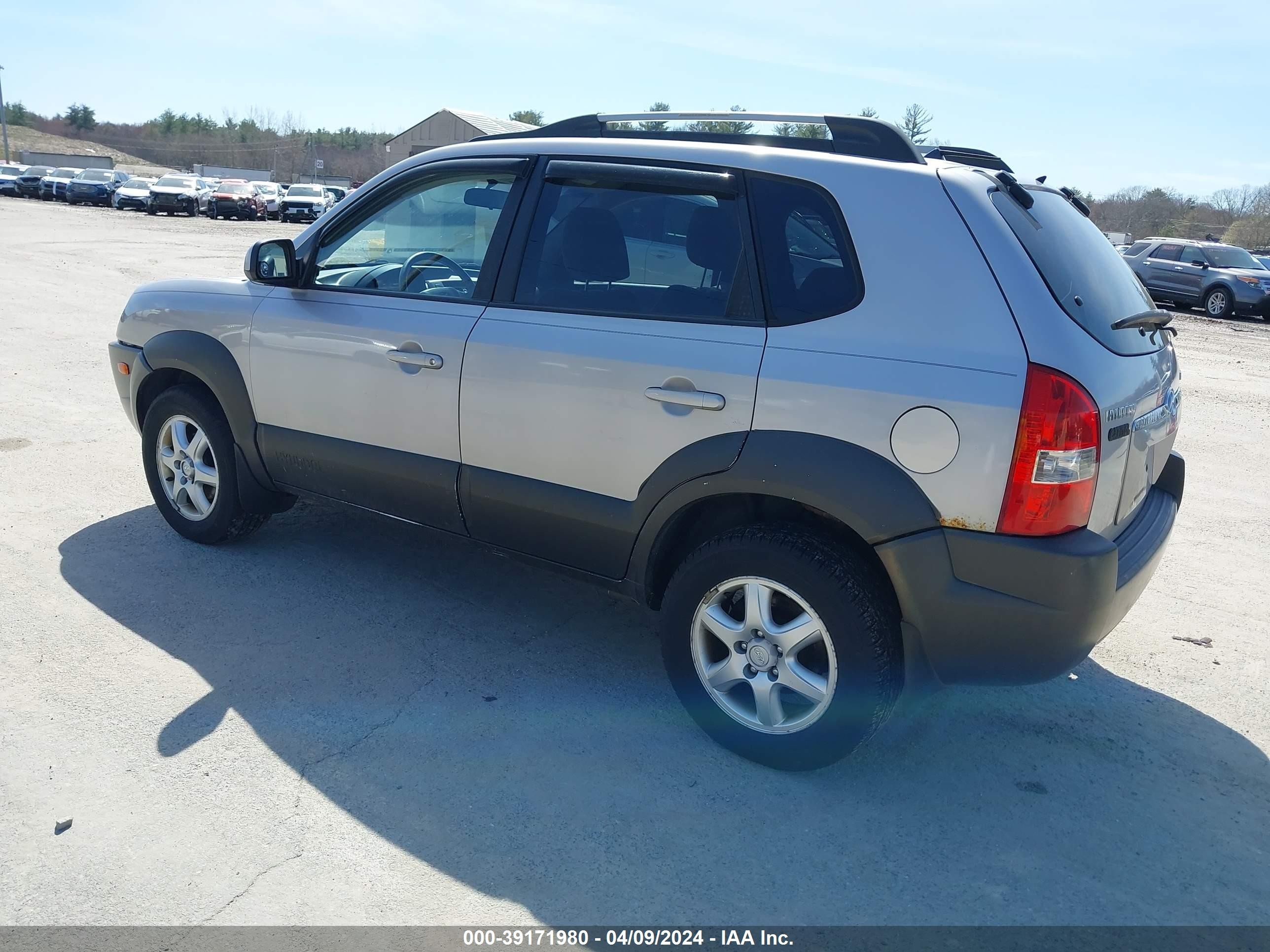 Photo 2 VIN: KM8JN72D25U068875 - HYUNDAI TUCSON 