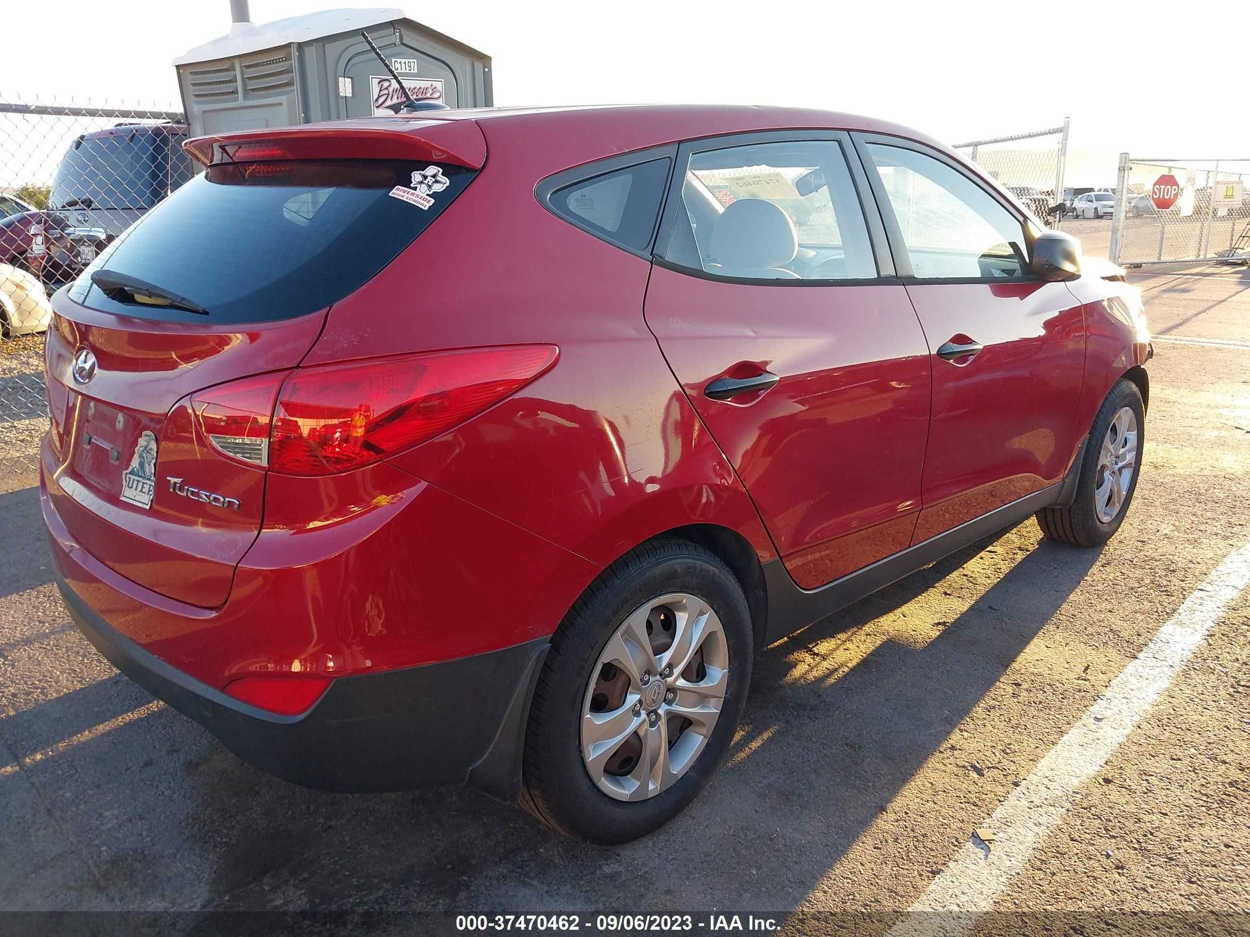 Photo 3 VIN: KM8JT3AB1BU273369 - HYUNDAI TUCSON 