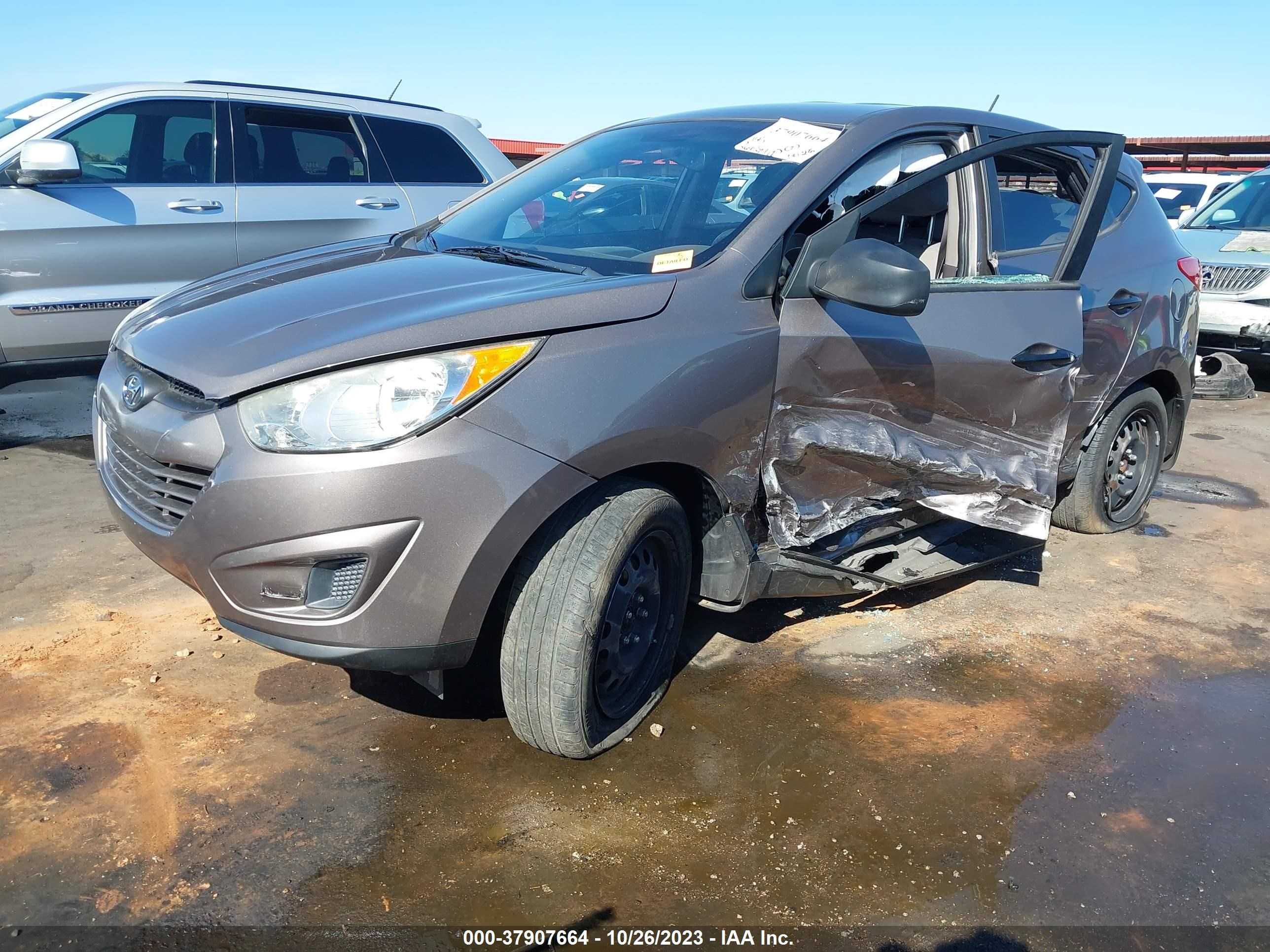 Photo 1 VIN: KM8JT3AB1CU489563 - HYUNDAI TUCSON 