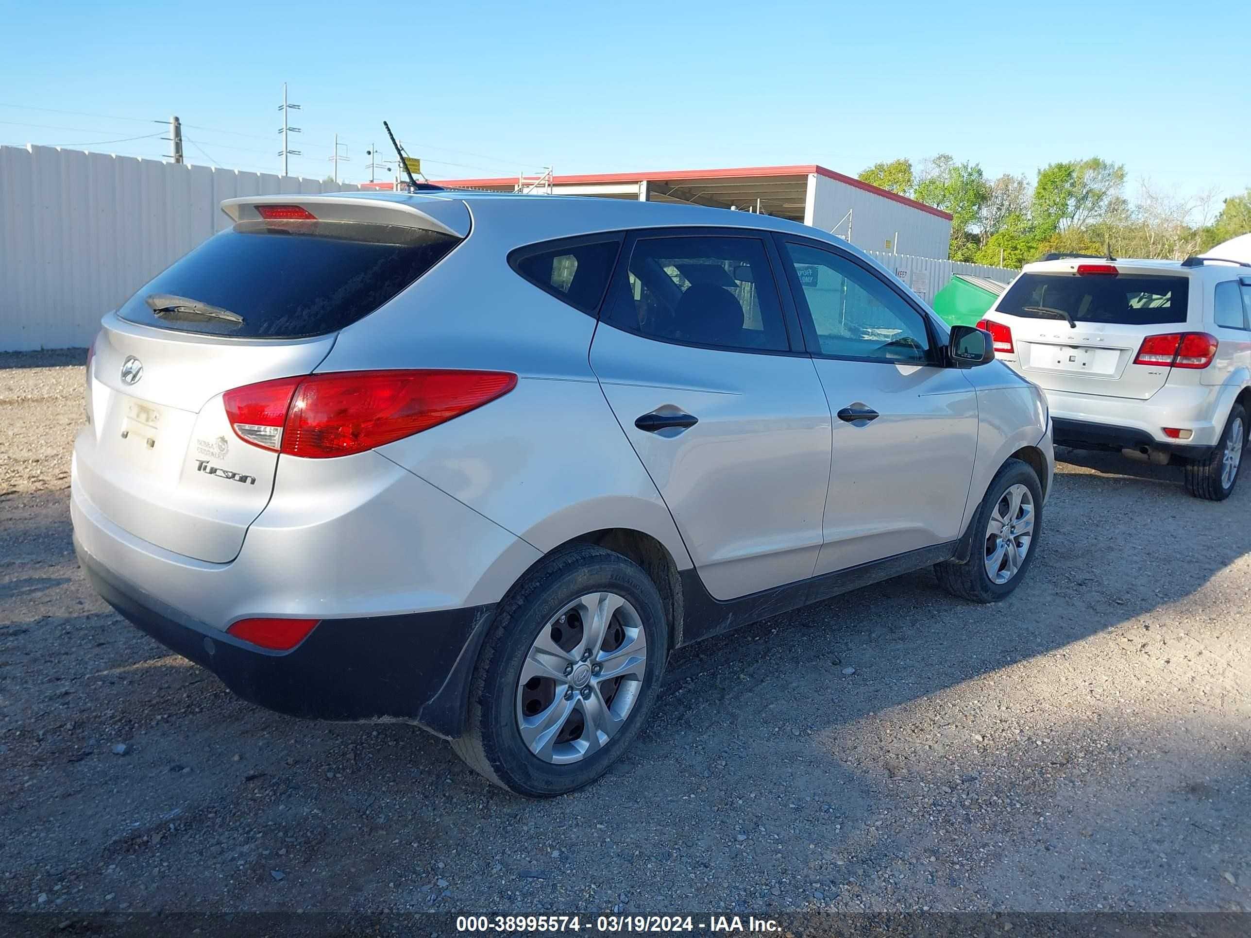 Photo 3 VIN: KM8JT3AB1DU740227 - HYUNDAI TUCSON 