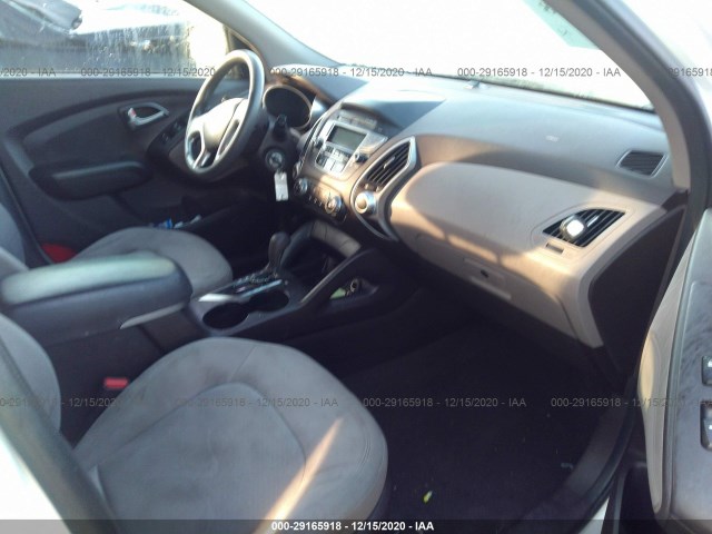 Photo 4 VIN: KM8JT3AB5CU318556 - HYUNDAI TUCSON 