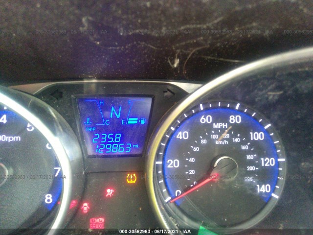 Photo 6 VIN: KM8JT3AB6BU122379 - HYUNDAI TUCSON 