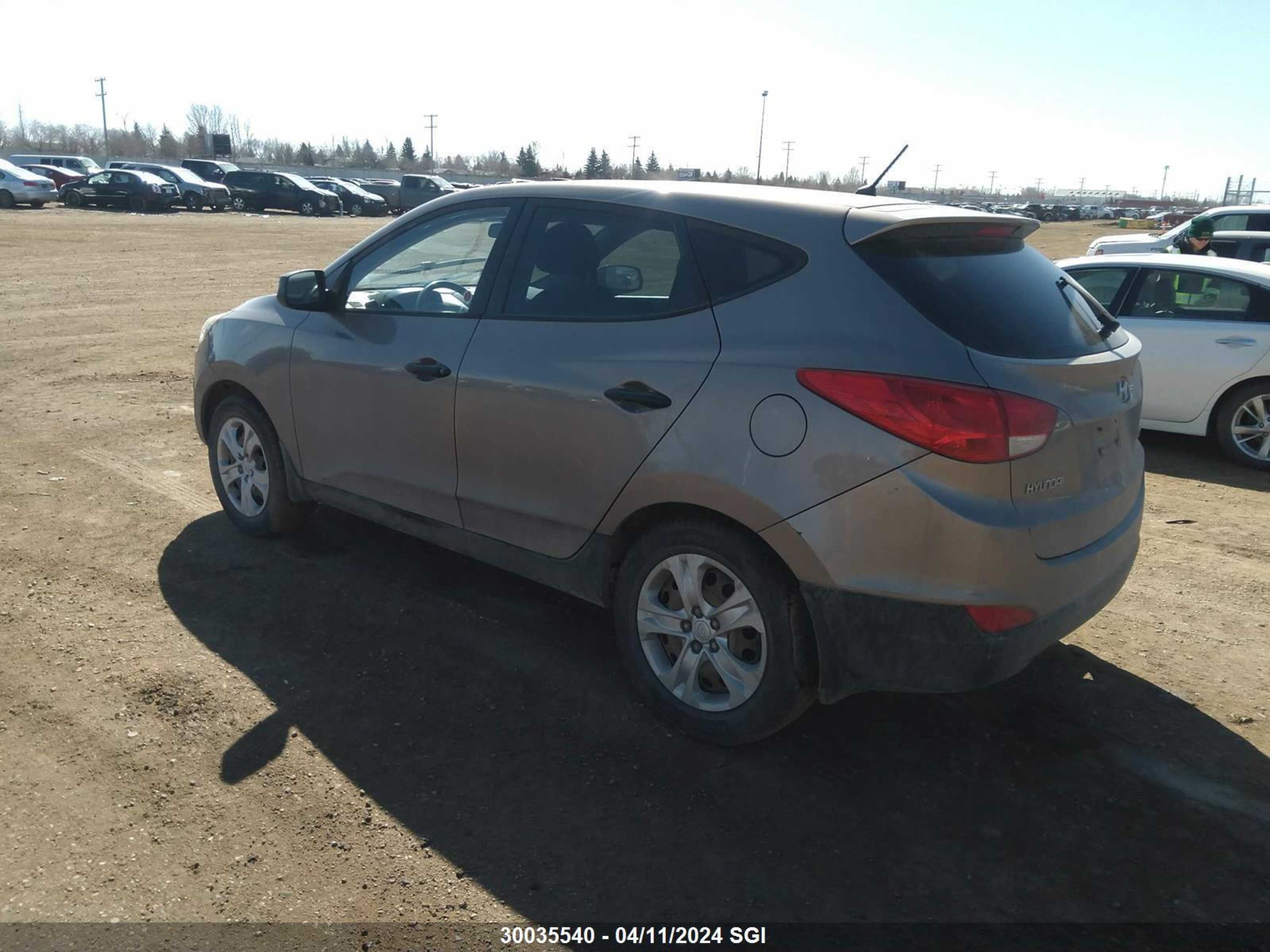 Photo 2 VIN: KM8JT3AB7CU439797 - HYUNDAI TUCSON 