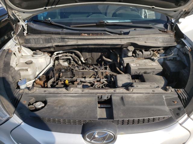 Photo 6 VIN: KM8JT3ABXBU242430 - HYUNDAI TUCSON GL 