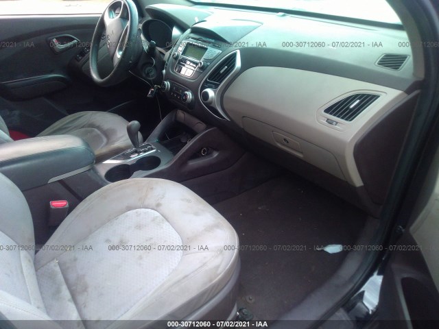 Photo 4 VIN: KM8JT3AC1AU010693 - HYUNDAI TUCSON 