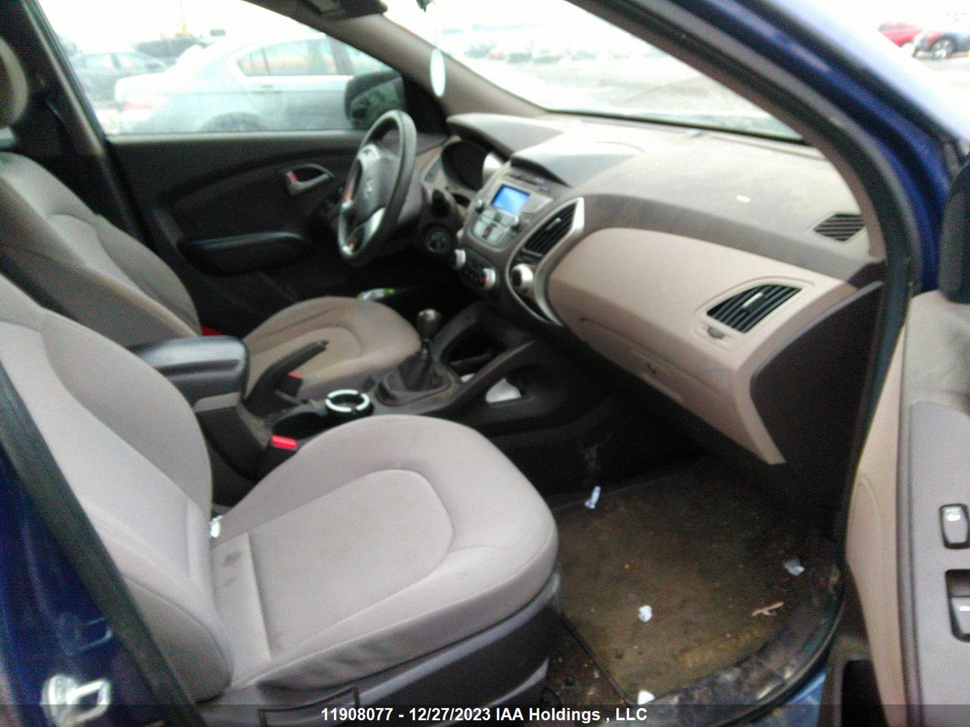 Photo 4 VIN: KM8JT3AC1AU027185 - HYUNDAI TUCSON 