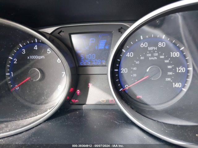 Photo 6 VIN: KM8JT3AC1AU076368 - HYUNDAI TUCSON 