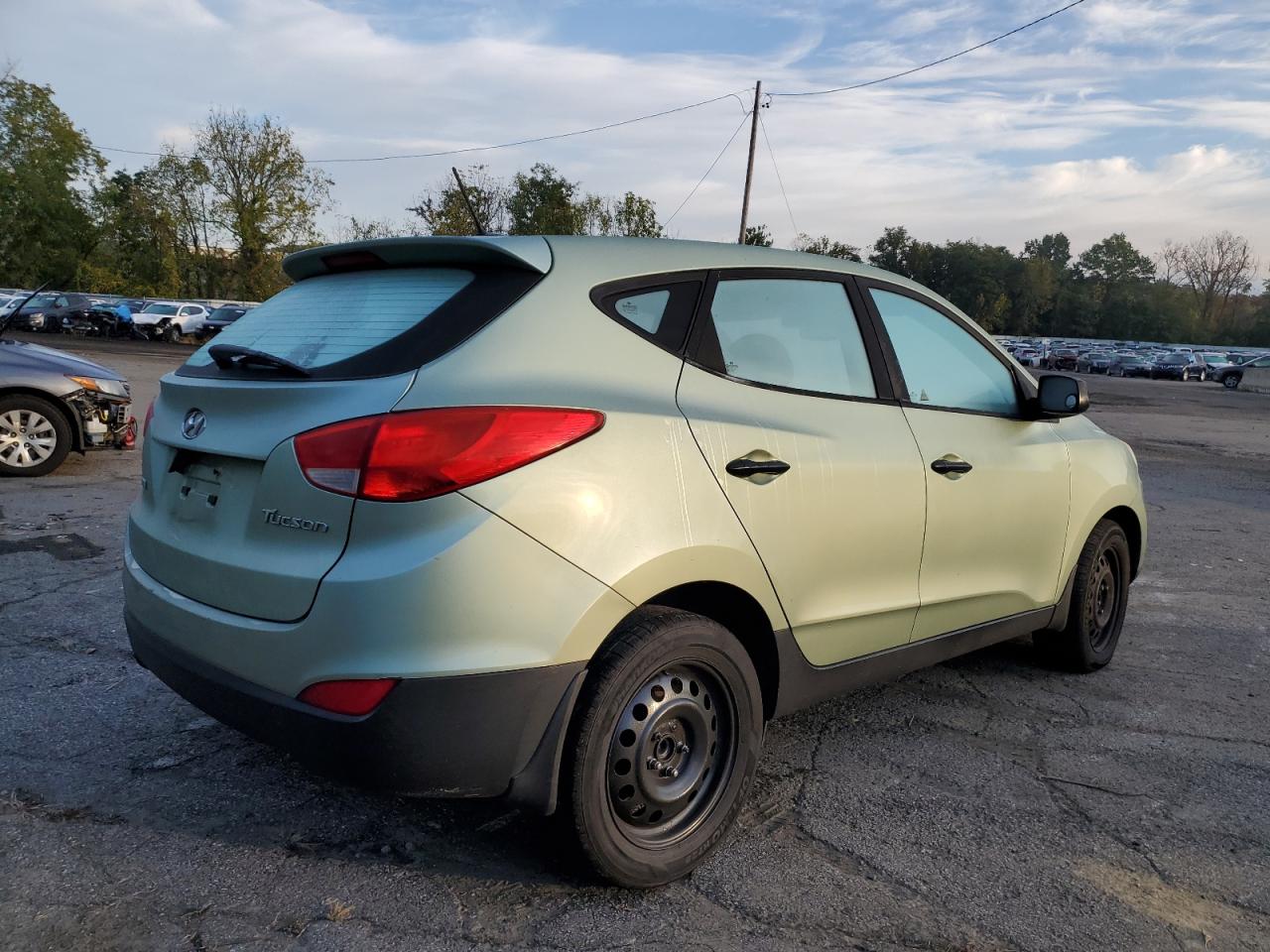 Photo 2 VIN: KM8JT3AC1AU077195 - HYUNDAI TUCSON 