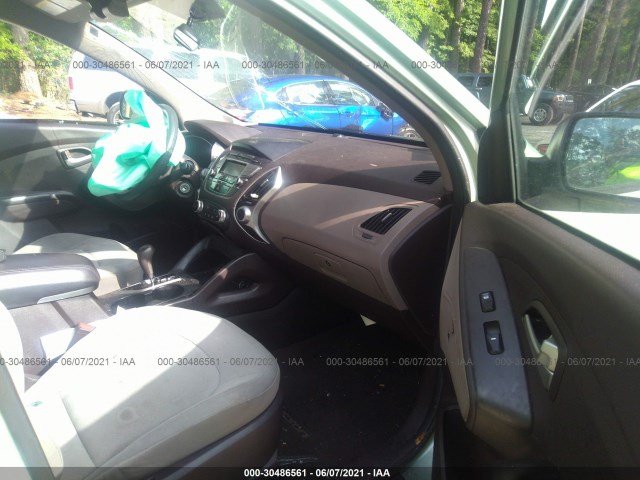 Photo 4 VIN: KM8JT3AC1AU098659 - HYUNDAI TUCSON 