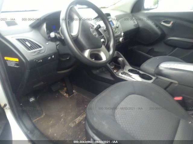 Photo 4 VIN: KM8JT3AC3AU077487 - HYUNDAI TUCSON 