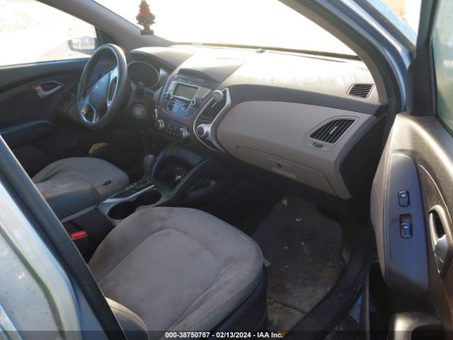 Photo 4 VIN: KM8JT3AC3AU096637 - HYUNDAI TUCSON 