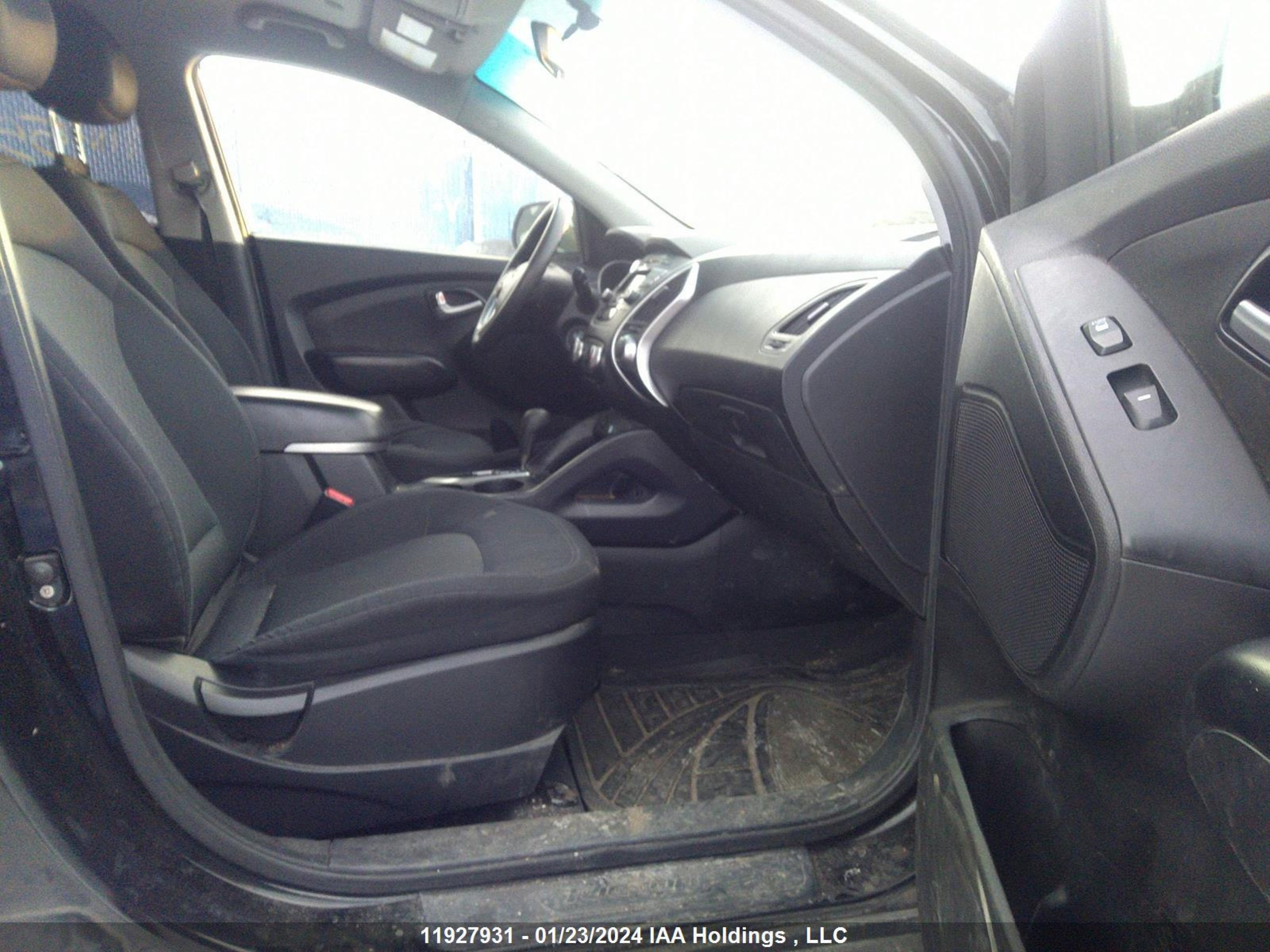 Photo 4 VIN: KM8JT3AC5DU551296 - HYUNDAI TUCSON 