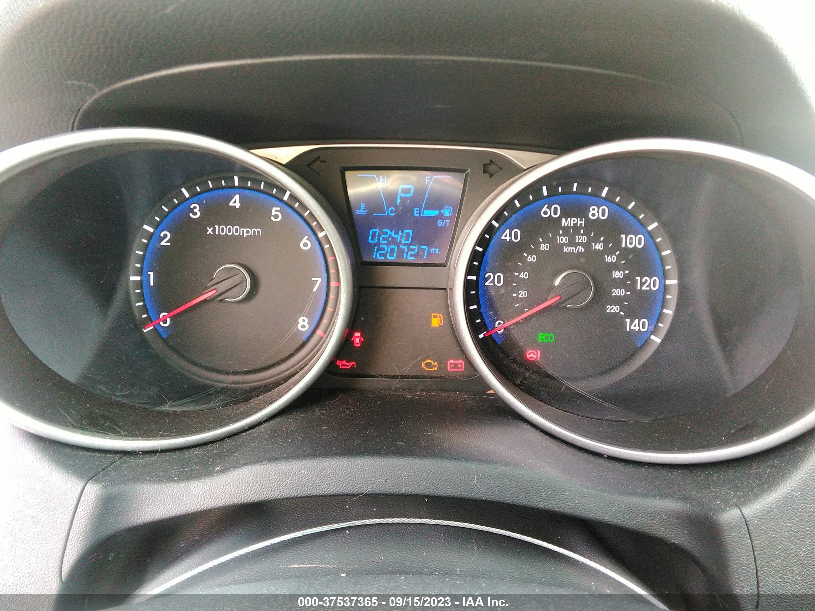 Photo 6 VIN: KM8JT3AF2FU052968 - HYUNDAI TUCSON 