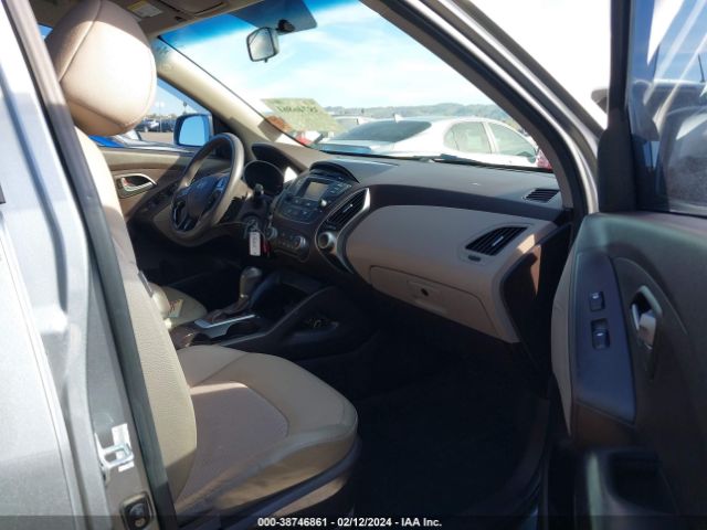 Photo 4 VIN: KM8JT3AF3FU037637 - HYUNDAI TUCSON 