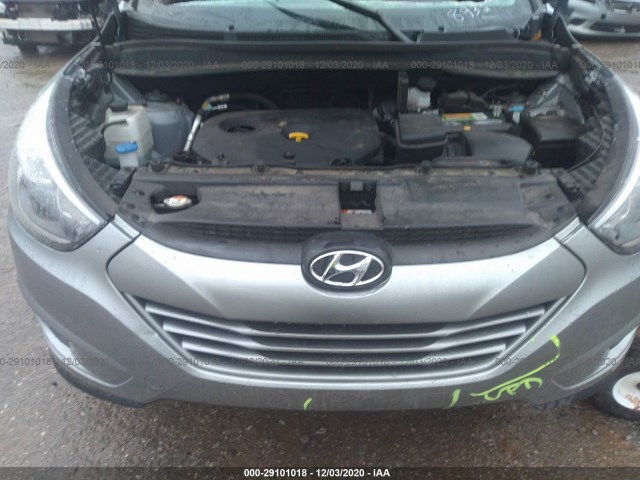 Photo 9 VIN: KM8JT3AF4FU028932 - HYUNDAI TUCSON 