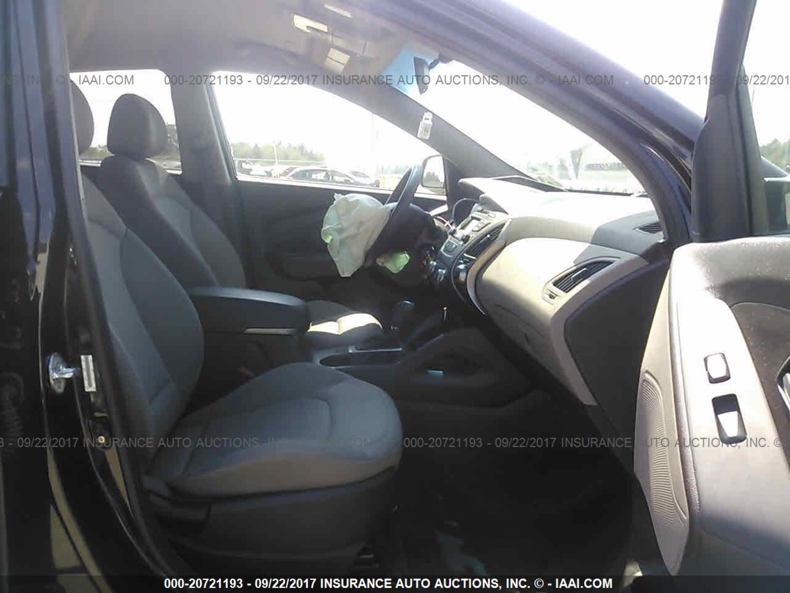 Photo 4 VIN: KM8JT3AF4FU034231 - HYUNDAI TUCSON 