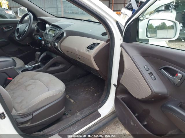 Photo 4 VIN: KM8JT3AF6FU040578 - HYUNDAI TUCSON 