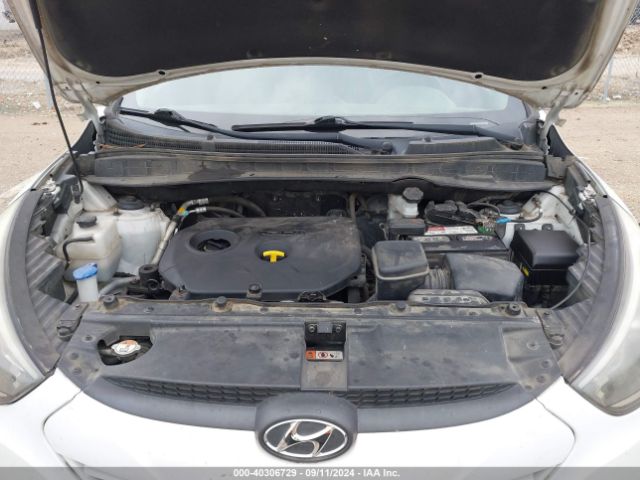 Photo 9 VIN: KM8JT3AF6FU040578 - HYUNDAI TUCSON 