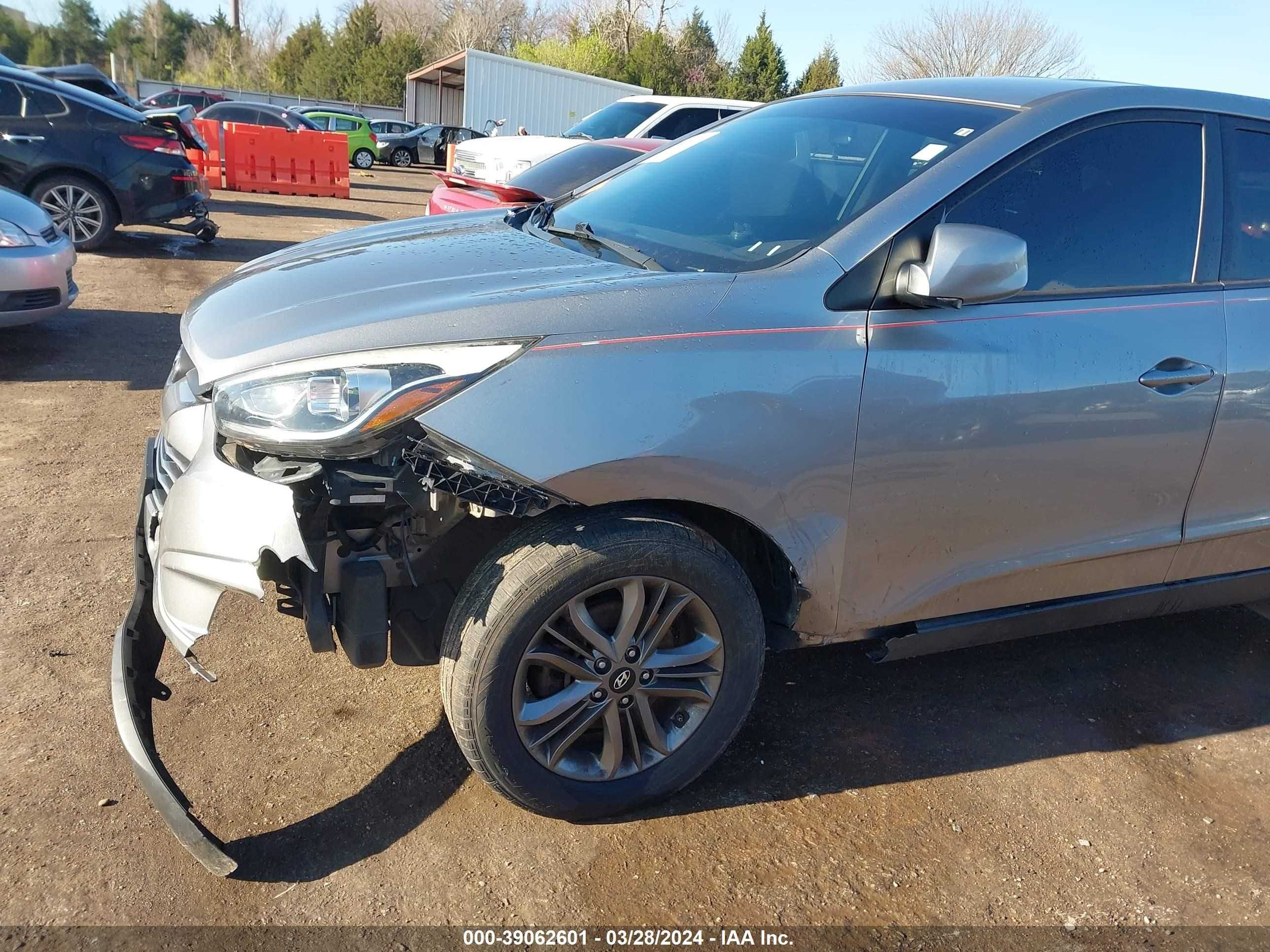 Photo 5 VIN: KM8JT3AF6FU063035 - HYUNDAI TUCSON 