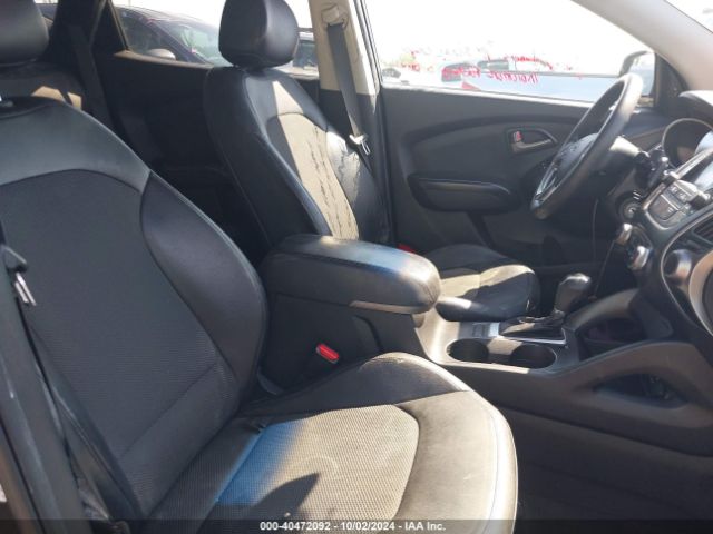 Photo 4 VIN: KM8JT3AF7FU070821 - HYUNDAI TUCSON 