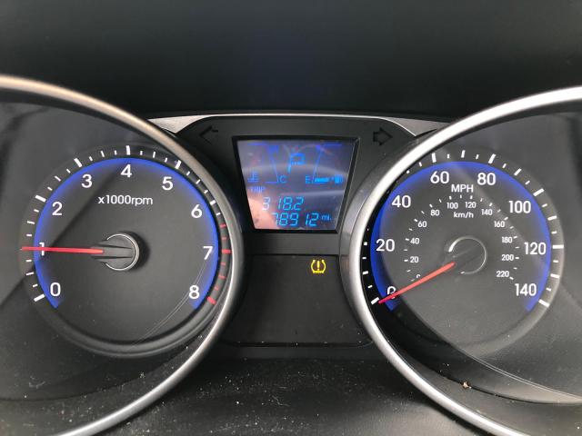 Photo 9 VIN: KM8JT3AF8FU102126 - HYUNDAI TUCSON GLS 