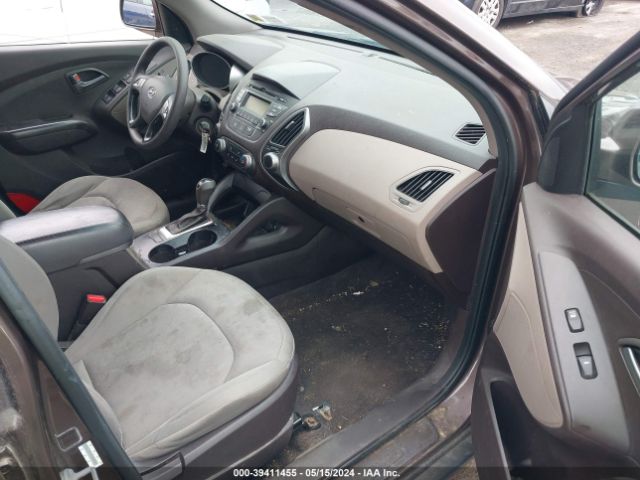 Photo 4 VIN: KM8JT3AF8FU960874 - HYUNDAI TUCSON 