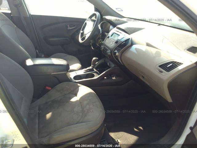 Photo 4 VIN: KM8JT3AF8FU965296 - HYUNDAI TUCSON 