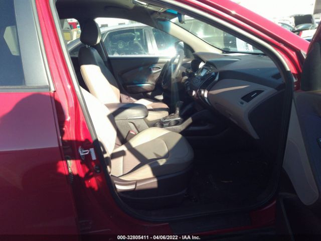 Photo 4 VIN: KM8JT3AFXFU085247 - HYUNDAI TUCSON 