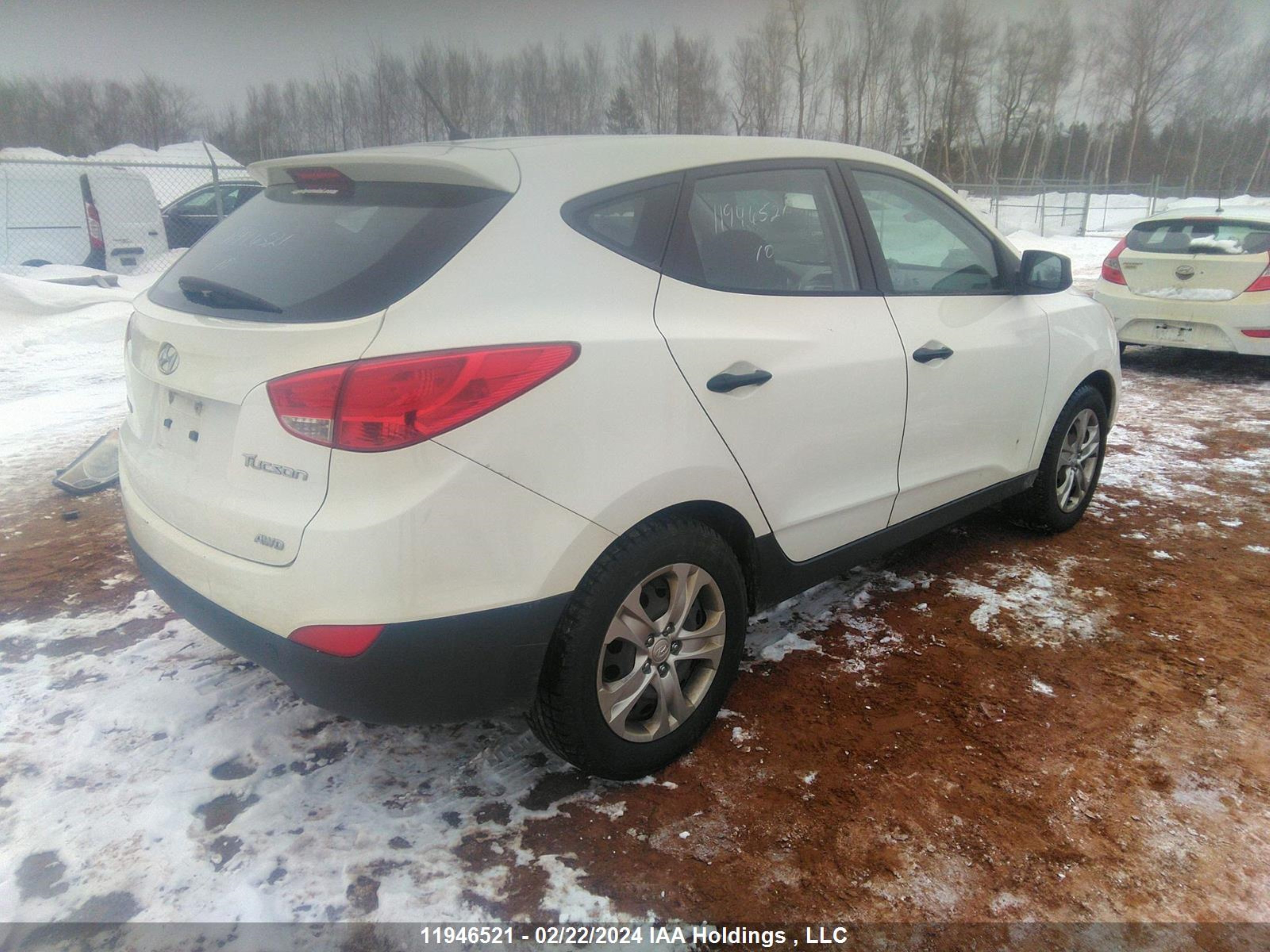 Photo 3 VIN: KM8JTCAC0AU043068 - HYUNDAI TUCSON 