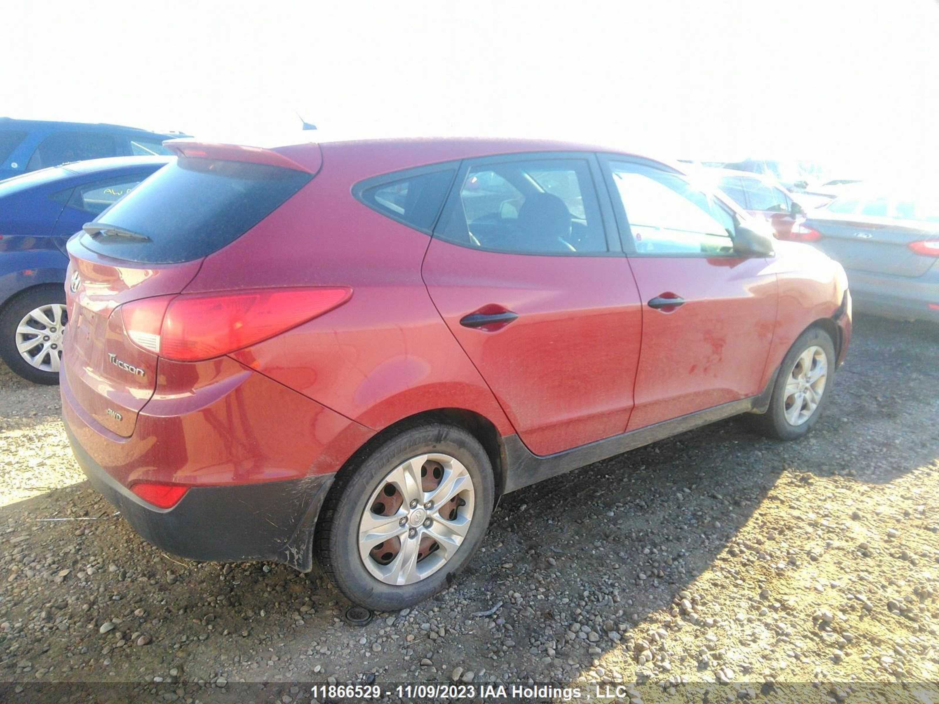 Photo 3 VIN: KM8JTCAC7BU303936 - HYUNDAI TUCSON 