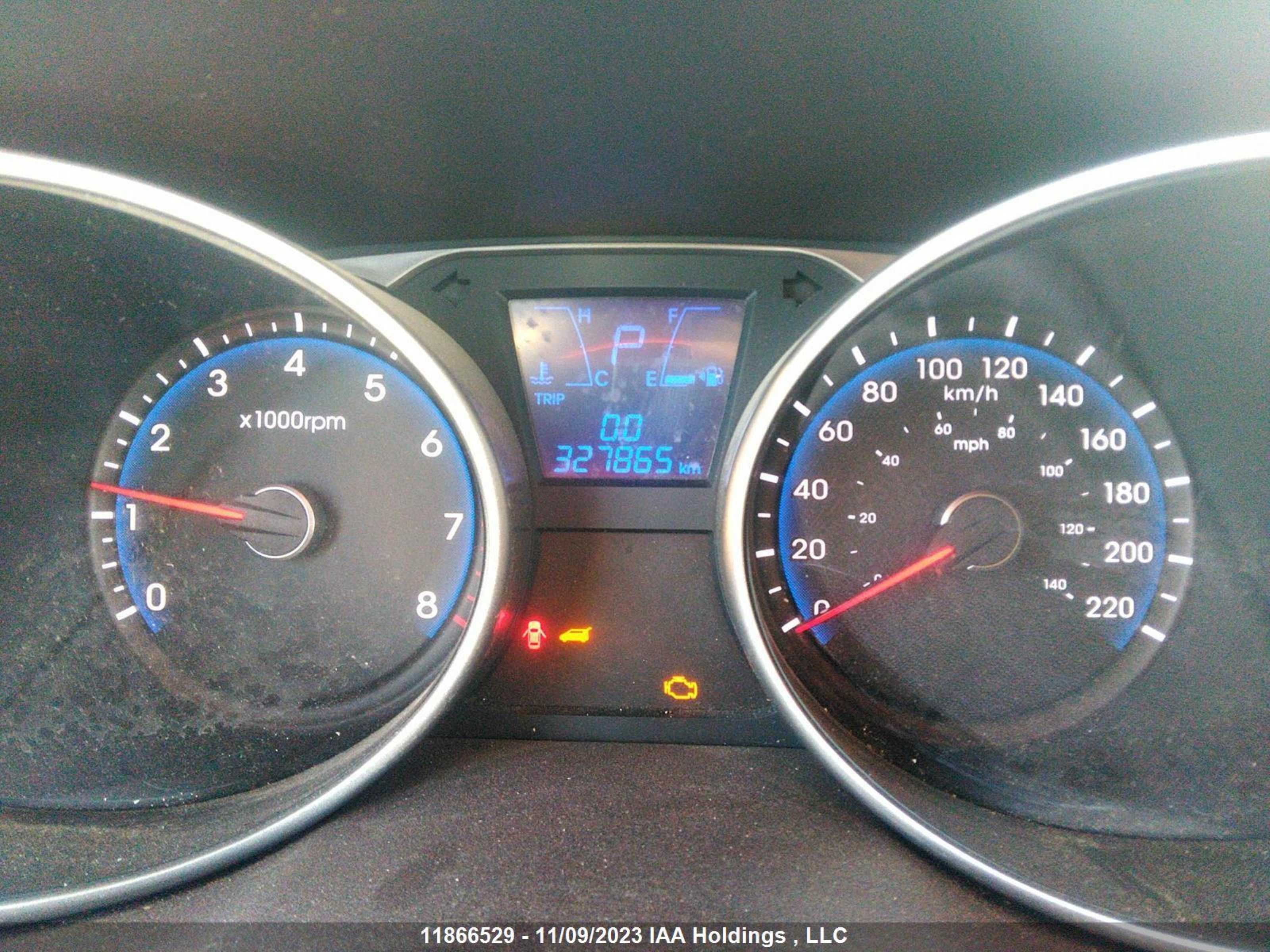 Photo 6 VIN: KM8JTCAC7BU303936 - HYUNDAI TUCSON 