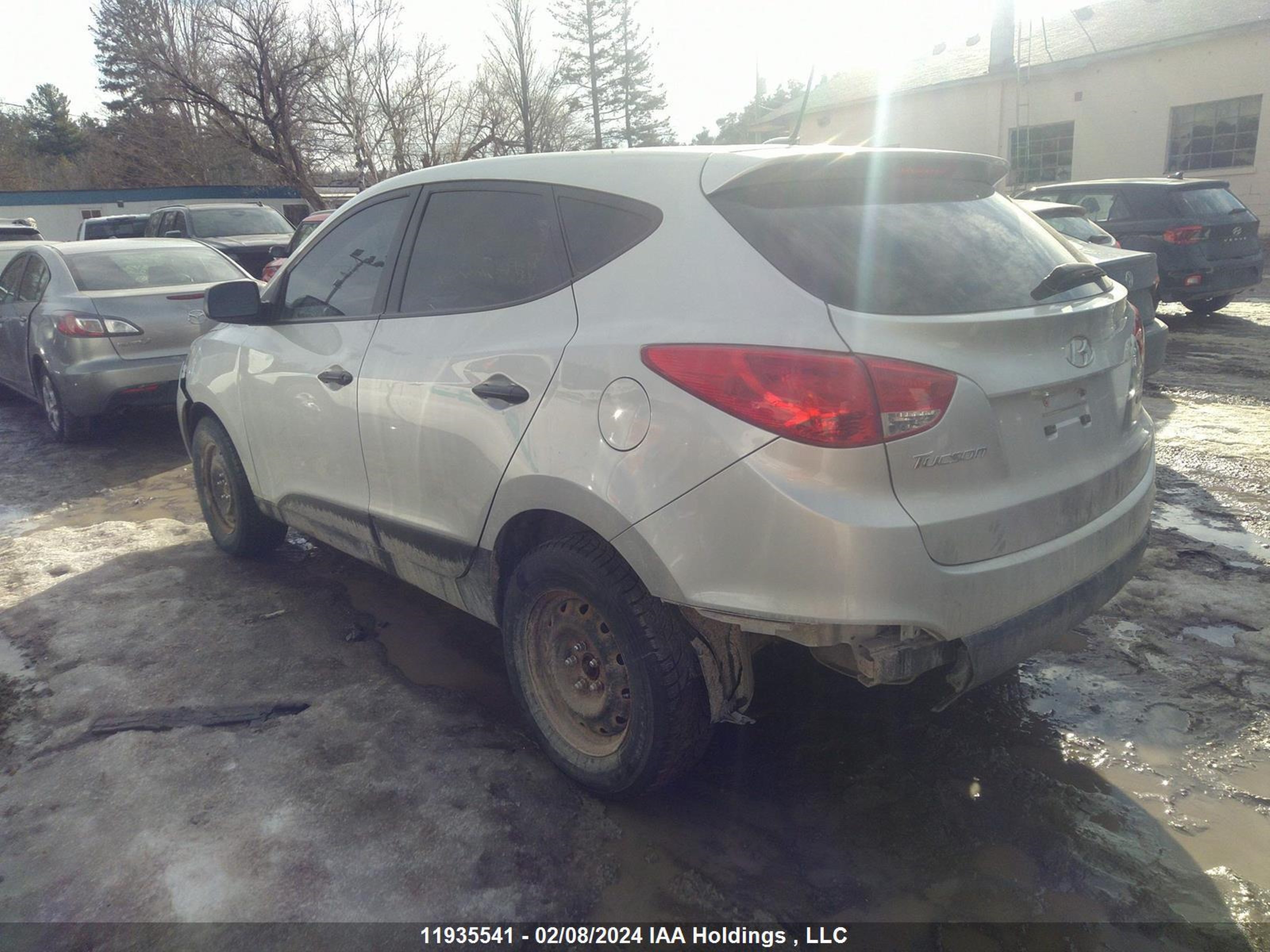 Photo 2 VIN: KM8JTCAF1FU009481 - HYUNDAI TUCSON 