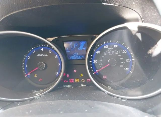 Photo 6 VIN: KM8JTCAF1FU967052 - HYUNDAI TUCSON 