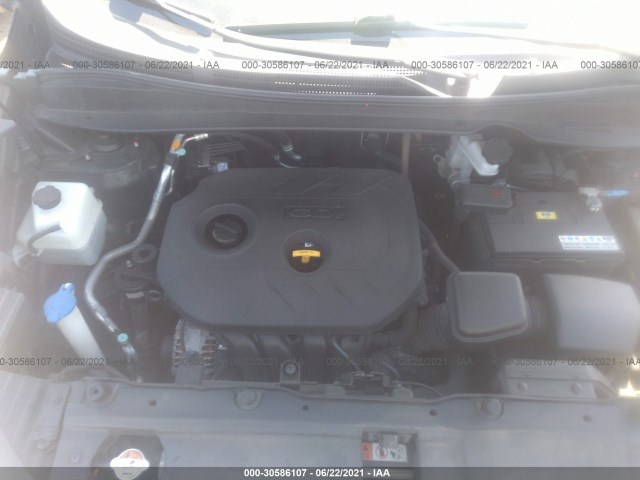 Photo 9 VIN: KM8JTCAF2FU018691 - HYUNDAI TUCSON 