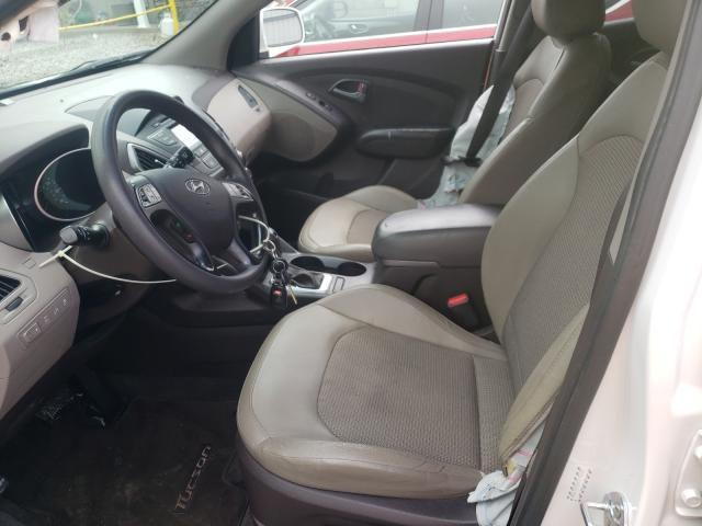 Photo 4 VIN: KM8JTCAF3FU110022 - HYUNDAI TUCSON 