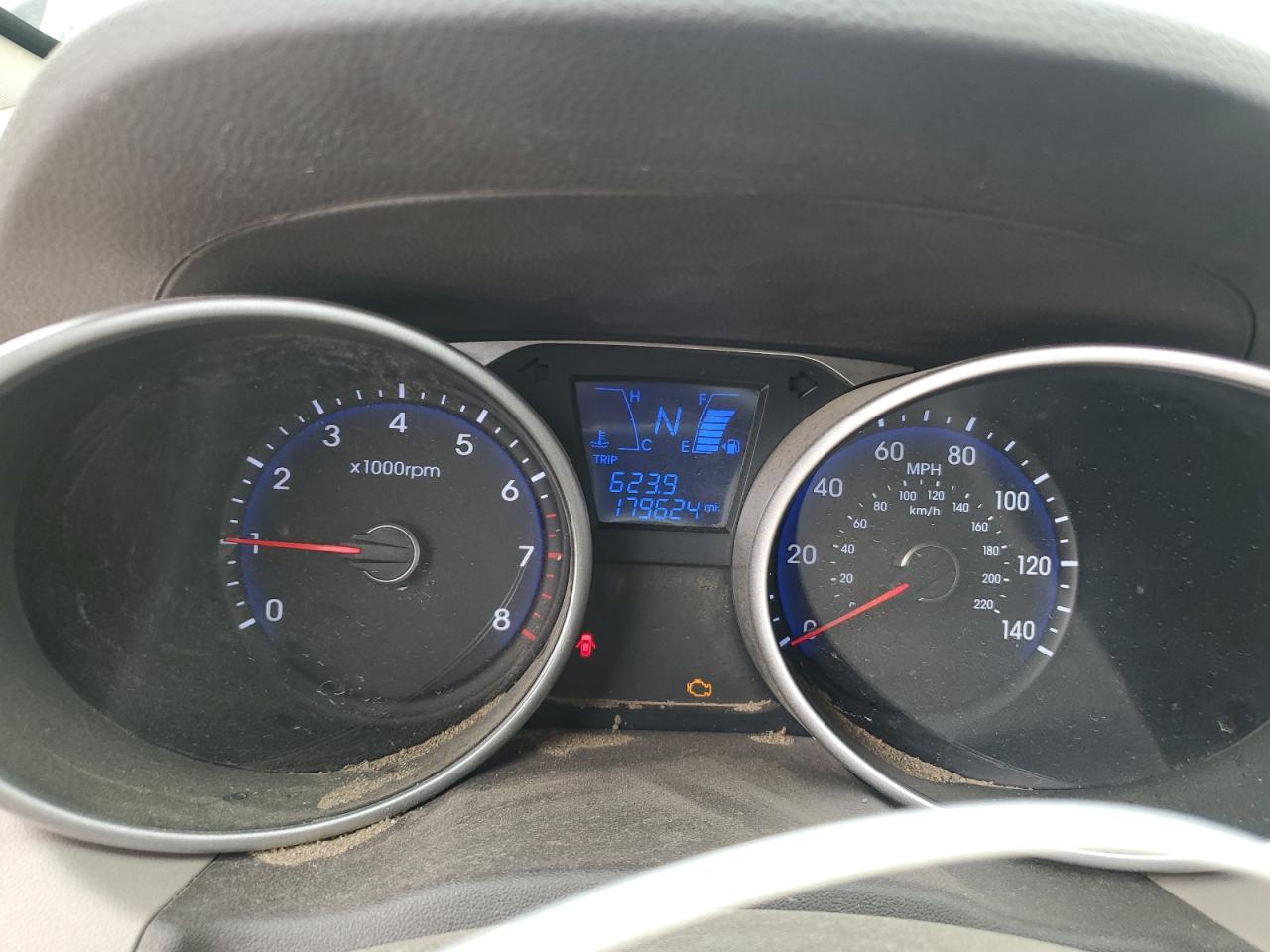 Photo 8 VIN: KM8JTCAF7EU925970 - HYUNDAI TUCSON 